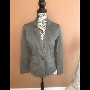 Tahari Black and White chevron print jacket size M